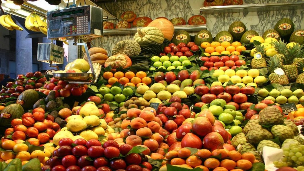Fresh fruits suppliers