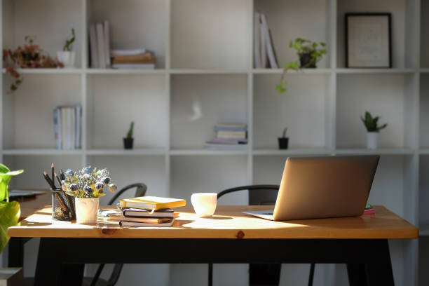 Tech Essentials for the Modern Home Office - BusinessGracy